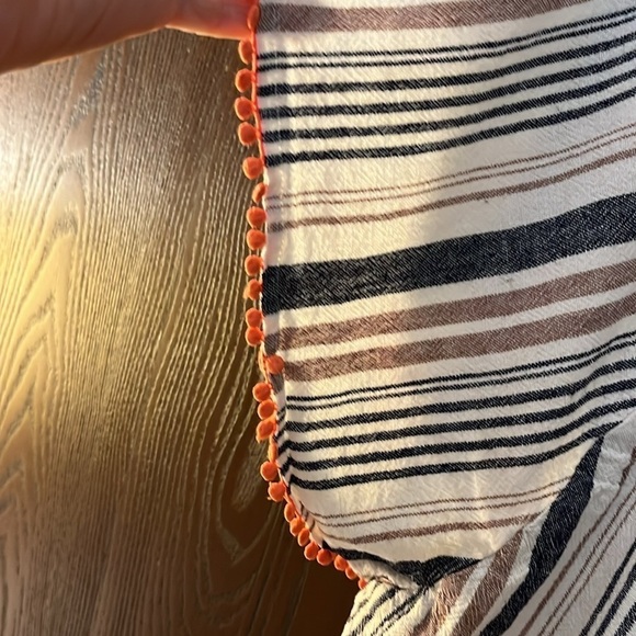 For Cynthia part linen large sleeved top. Size Large. - Picture 3 of 11